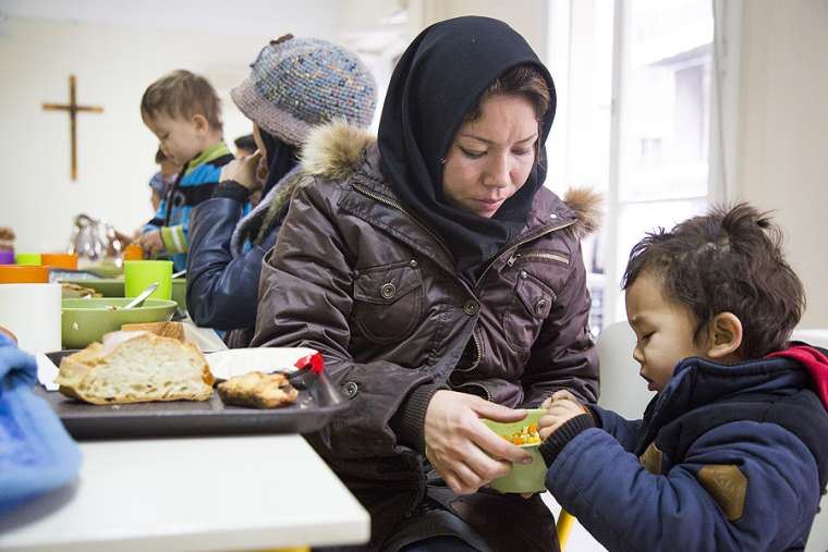 Vatican xử dụng tòa nhà do các Nữ tử Dòng Chúa Quan Phòng ở Catania làm nơi tạm trú cho người tị nạn